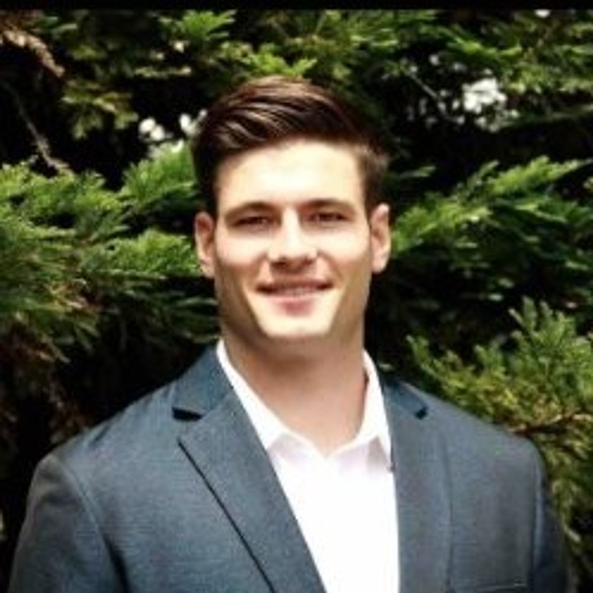 Beau Hershberger
Account Executive
Ex Oracle, Google, Salesforce • Rugby fan, amateur pickleballer, big skier, share same name as Alicia's cat